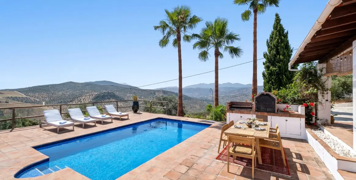 Sale of finca - cortijo in Tolox 9