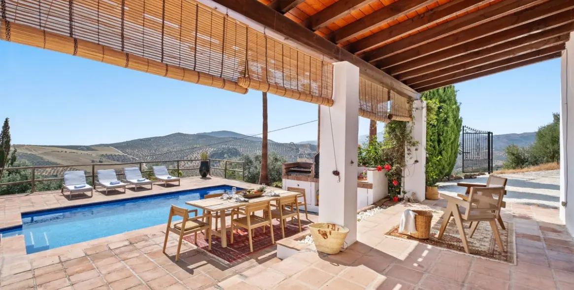 Sale of finca - cortijo in Tolox 13