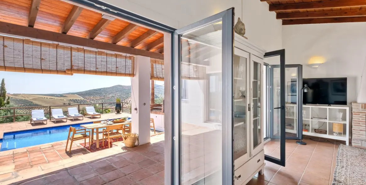 Sale of finca - cortijo in Tolox 17