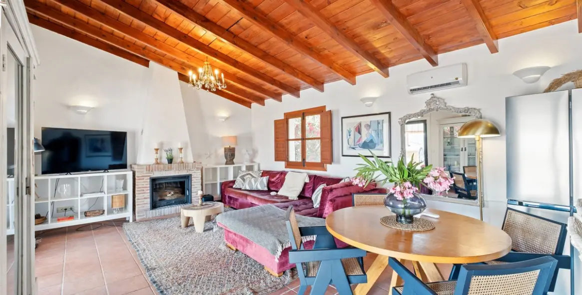 Sale of finca - cortijo in Tolox 19