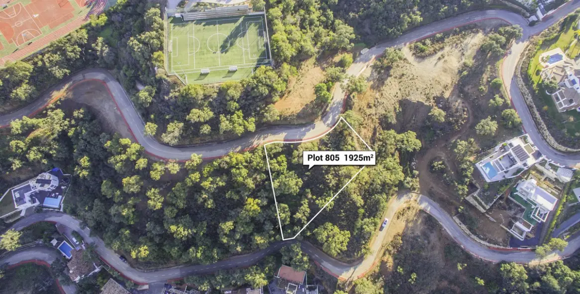 Продажа  жилого участка в La Mairena 1