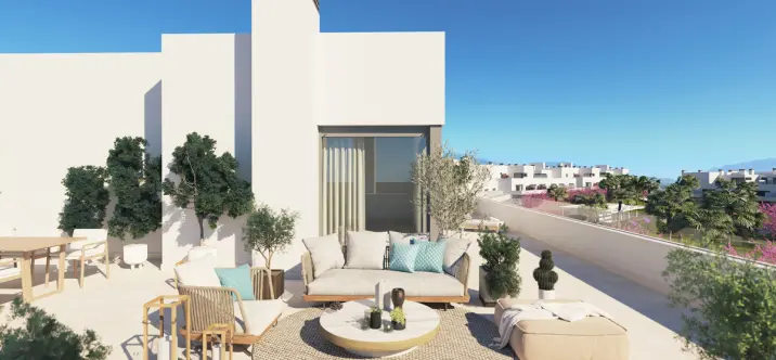 Sale of ground floor apartment in Estepona 2