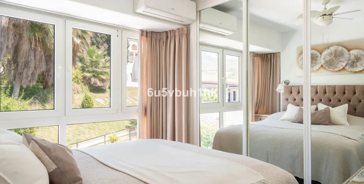 Sale of penthouse in Benalmadena Costa 1