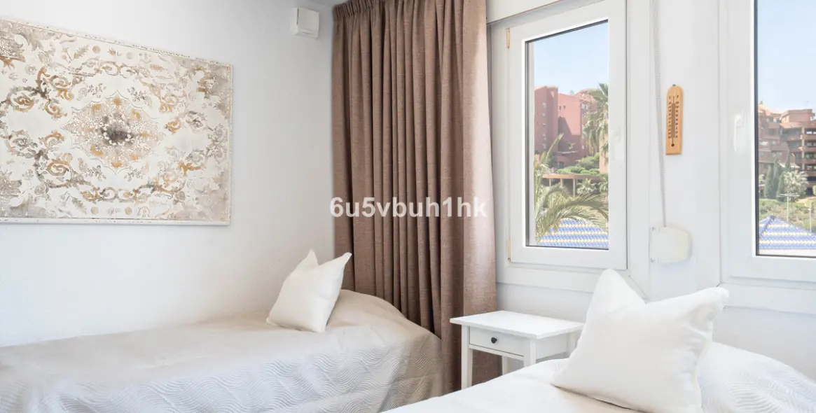 Sale of penthouse in Benalmadena Costa 11