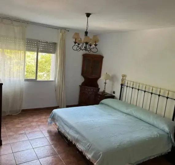 Продажа апартаментов на среднем этаже в Marbella