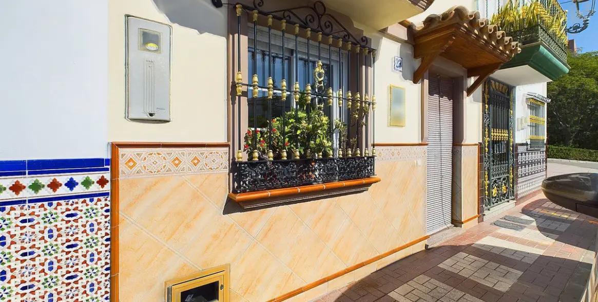 Sale of townhouse in Estepona 1