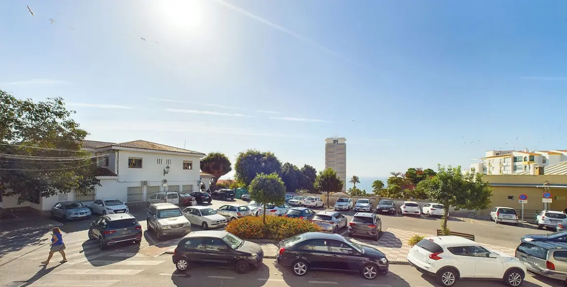 Sale of townhouse in Estepona 2