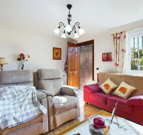 Sale of townhouse in Estepona