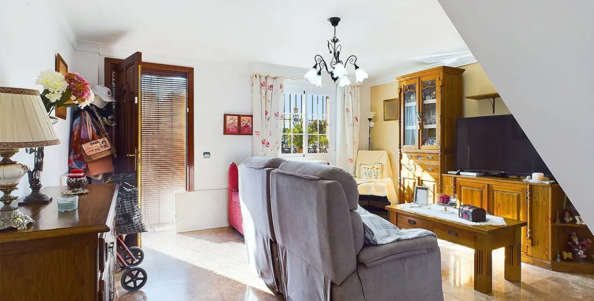 Sale of townhouse in Estepona 16