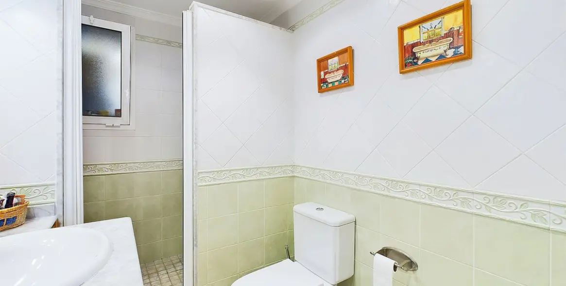 Sale of townhouse in Estepona 11