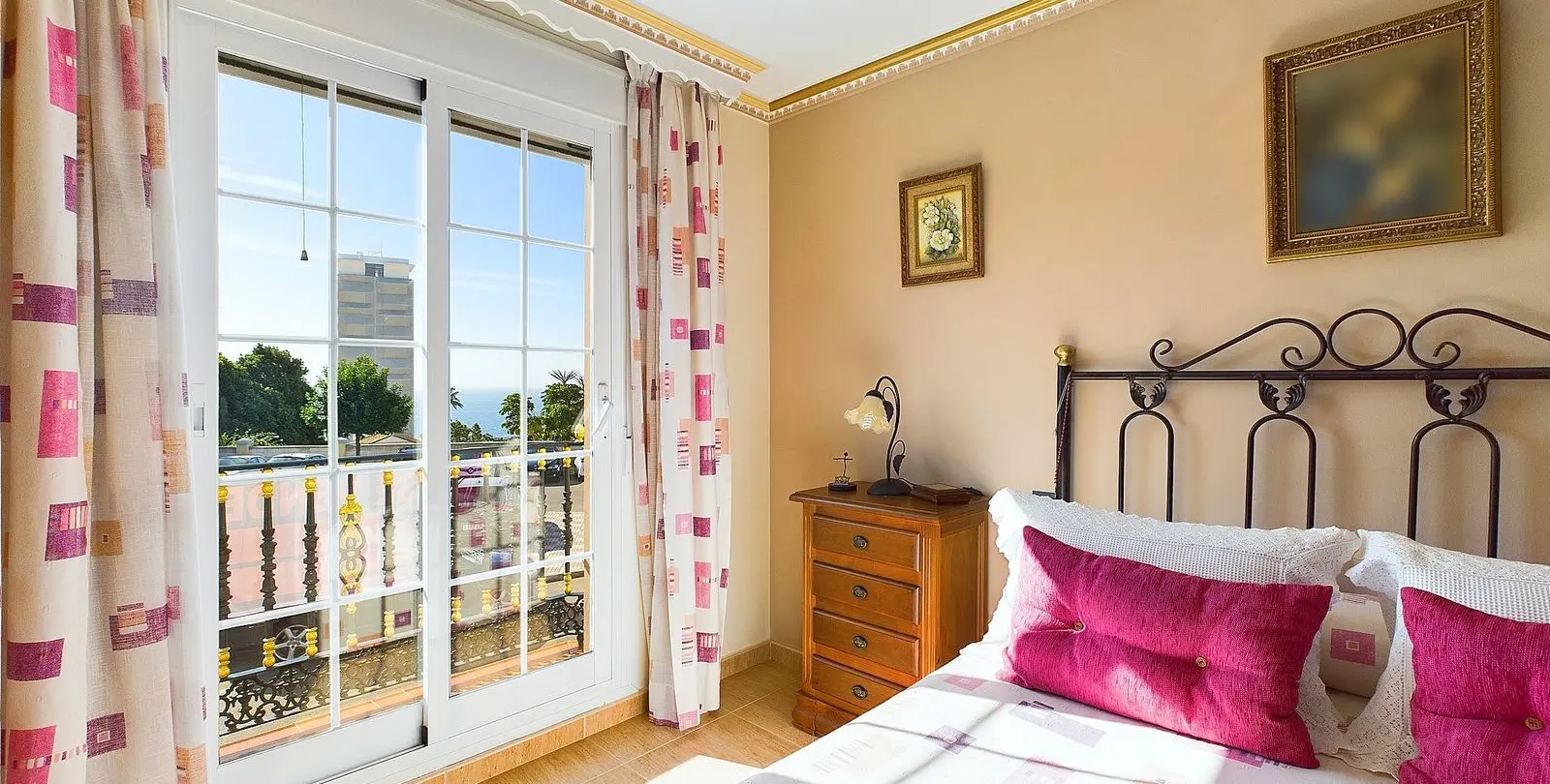Продажа таунхауса в Estepona 3