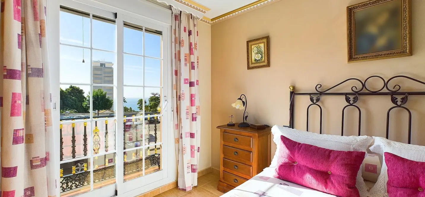 Venta de adosado en Estepona 2