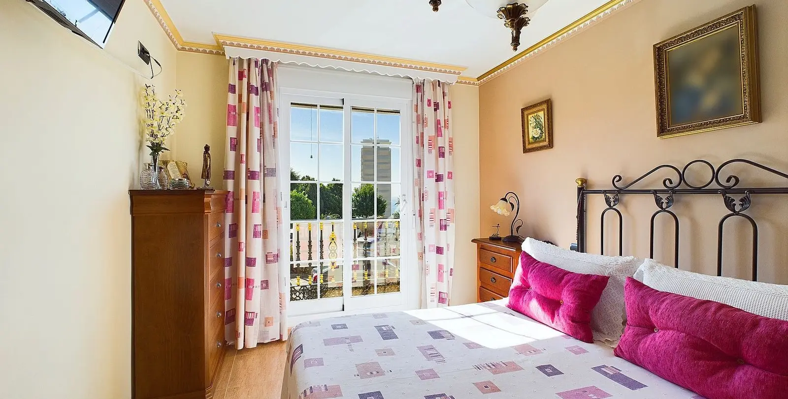Продажа таунхауса в Estepona 14