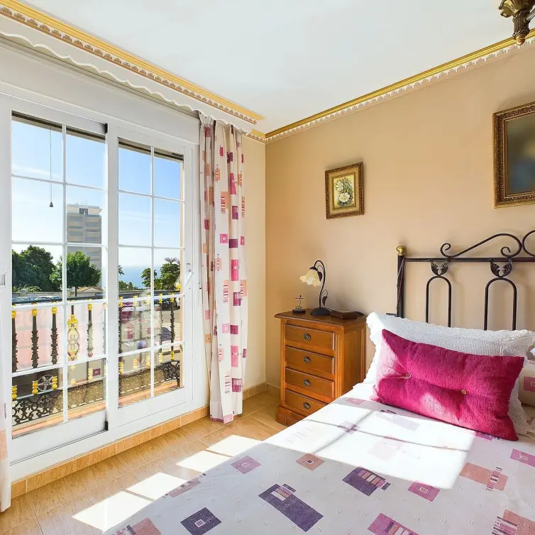 Sale of townhouse in Estepona