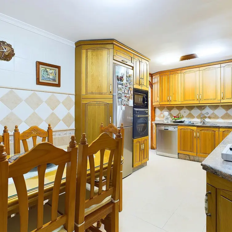 Sale of townhouse in Estepona