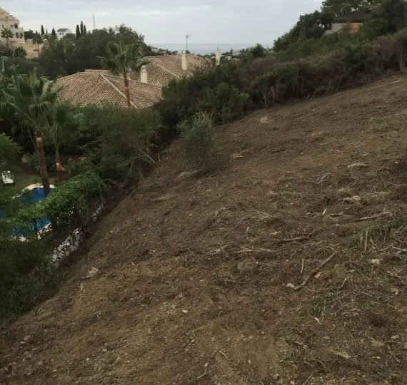 Продажа  жилого участка в Elviria