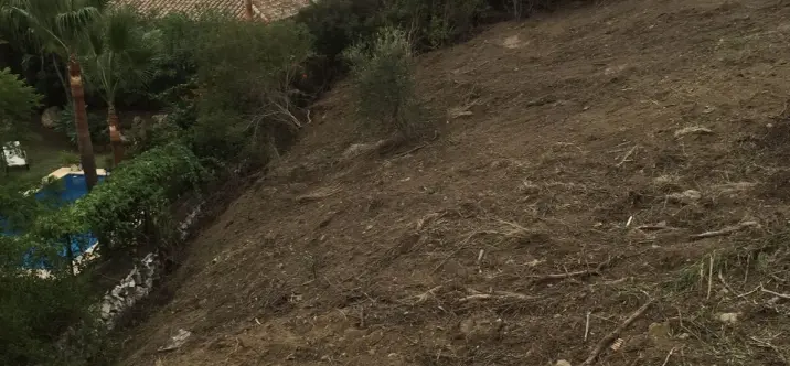 Продажа  жилого участка в Elviria 1