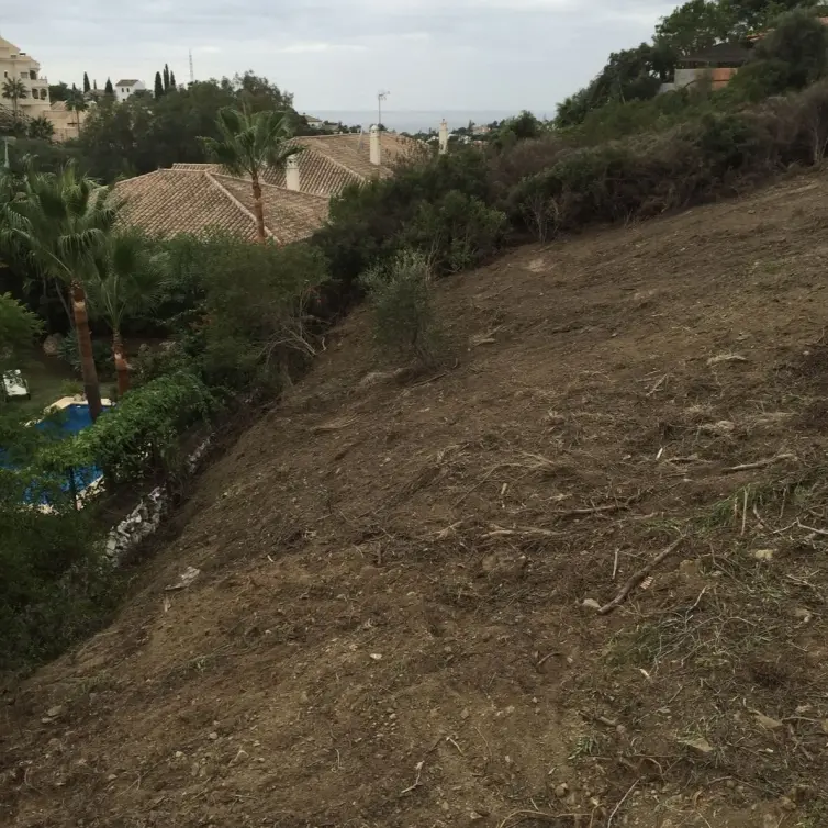 Продажа  жилого участка в Elviria