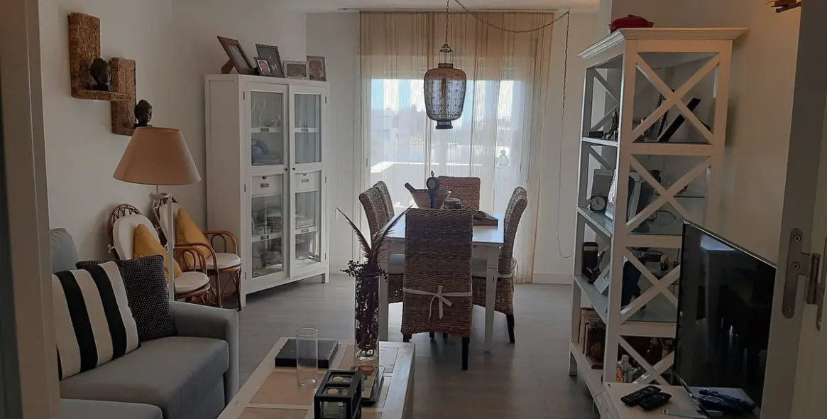 Sale of middle floor apartment in Estepona (district Estepona) 10