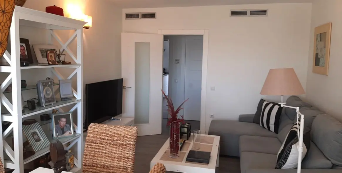 Продажа апартаментов на среднем этаже в Estepona 11