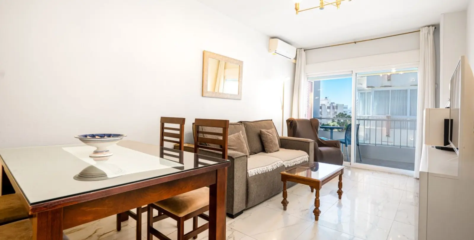 Продажа апартаментов на среднем этаже в Marbella 2