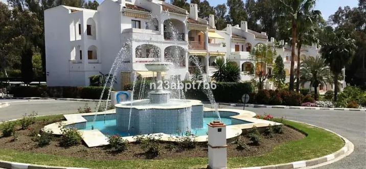Sale of ground floor apartment in Nueva Andalucía 0