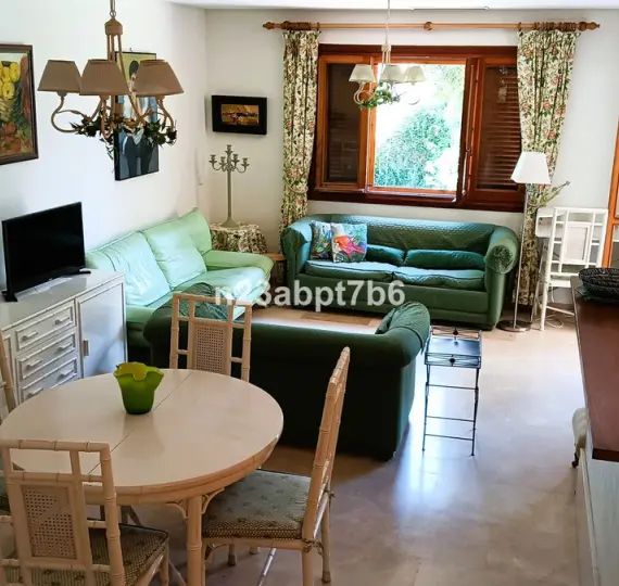 Sale of ground floor apartment in Nueva Andalucía