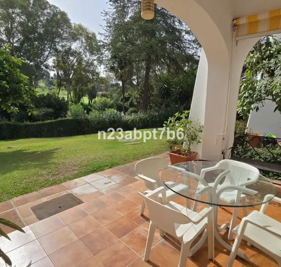 Sale of ground floor apartment in Nueva Andalucía