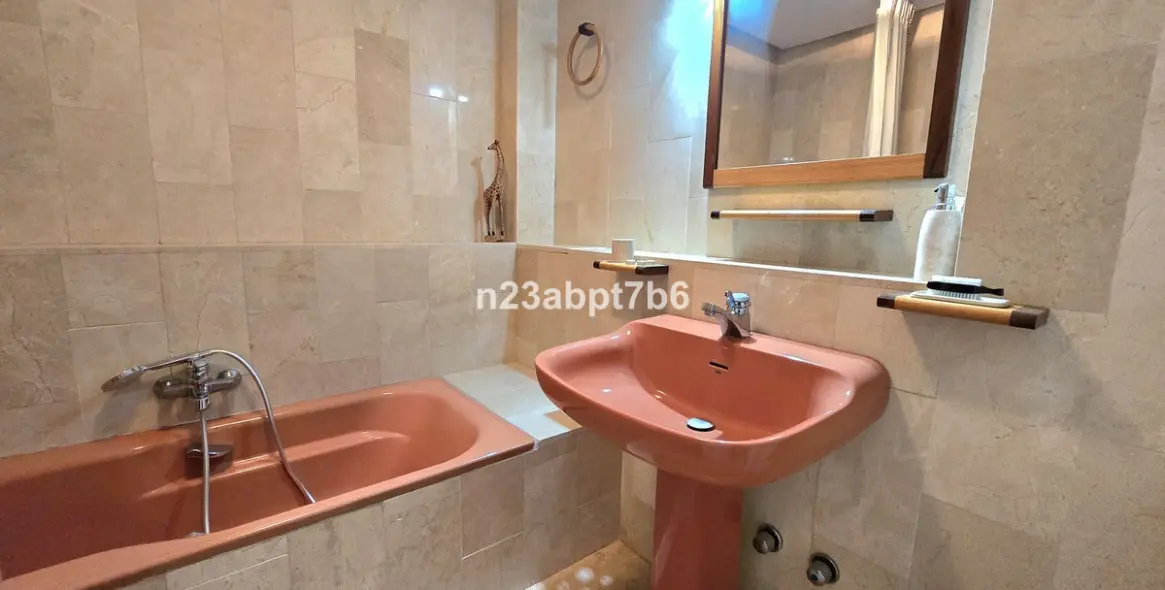 Продажа апартаментов на первом этаже в Nueva Andalucía 12