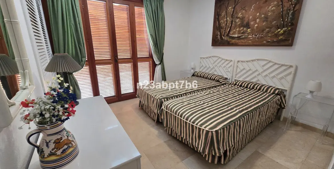 Продажа апартаментов на первом этаже в Nueva Andalucía 13