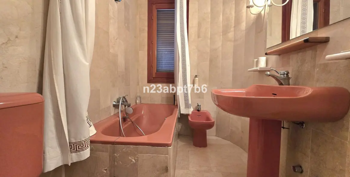 Продажа апартаментов на первом этаже в Nueva Andalucía 14