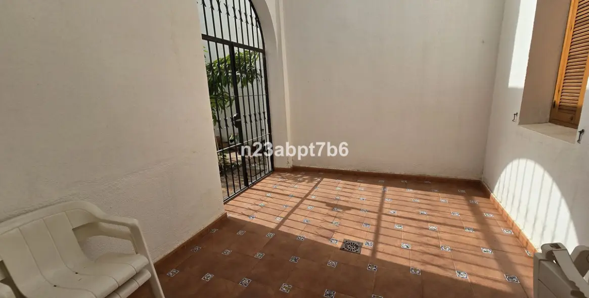 Продажа апартаментов на первом этаже в Nueva Andalucía 15