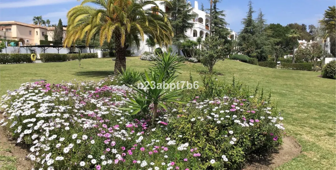 Продажа апартаментов на первом этаже в Nueva Andalucía 19