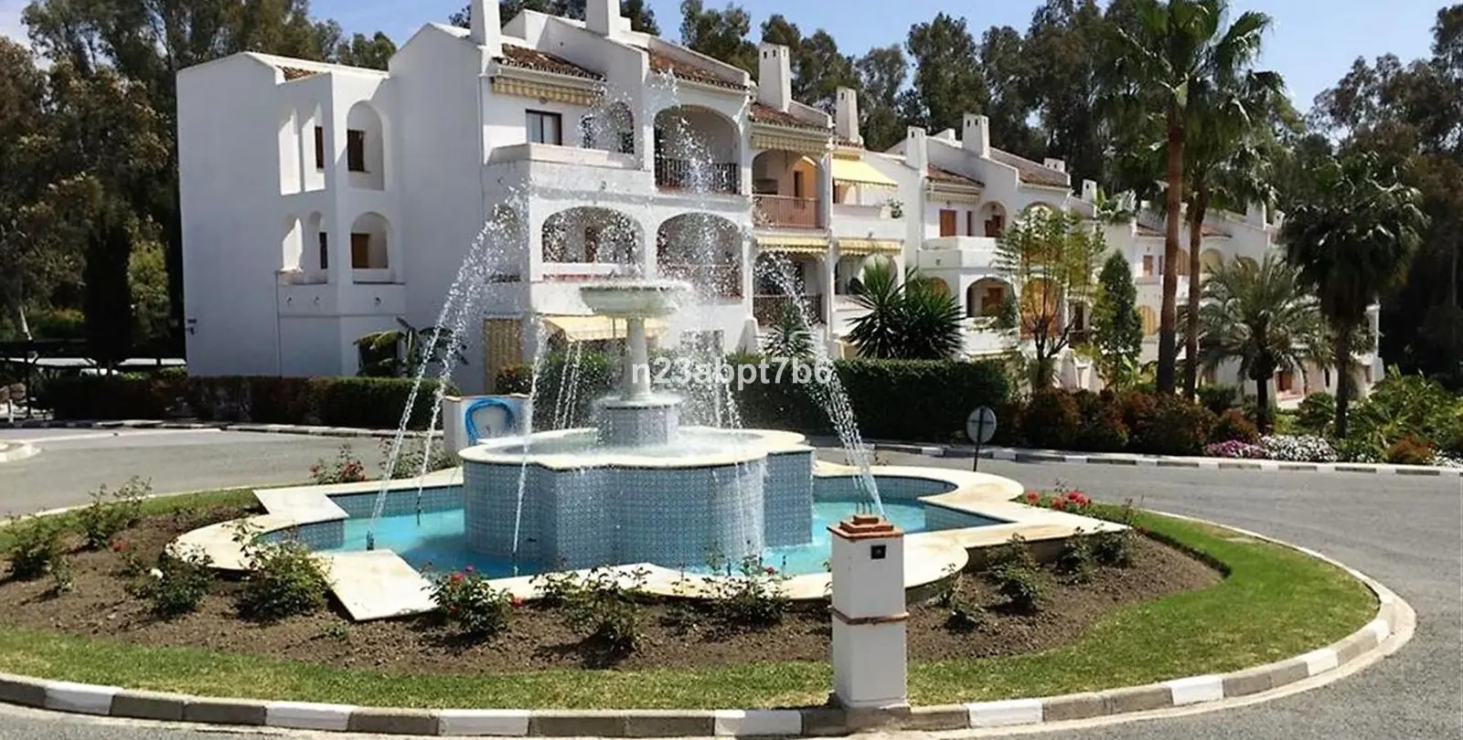 Продажа апартаментов на первом этаже в Nueva Andalucía 1
