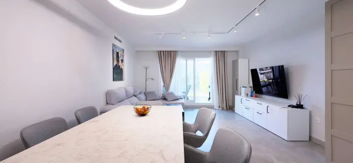 Sale of ground floor apartment in El Paraiso 1