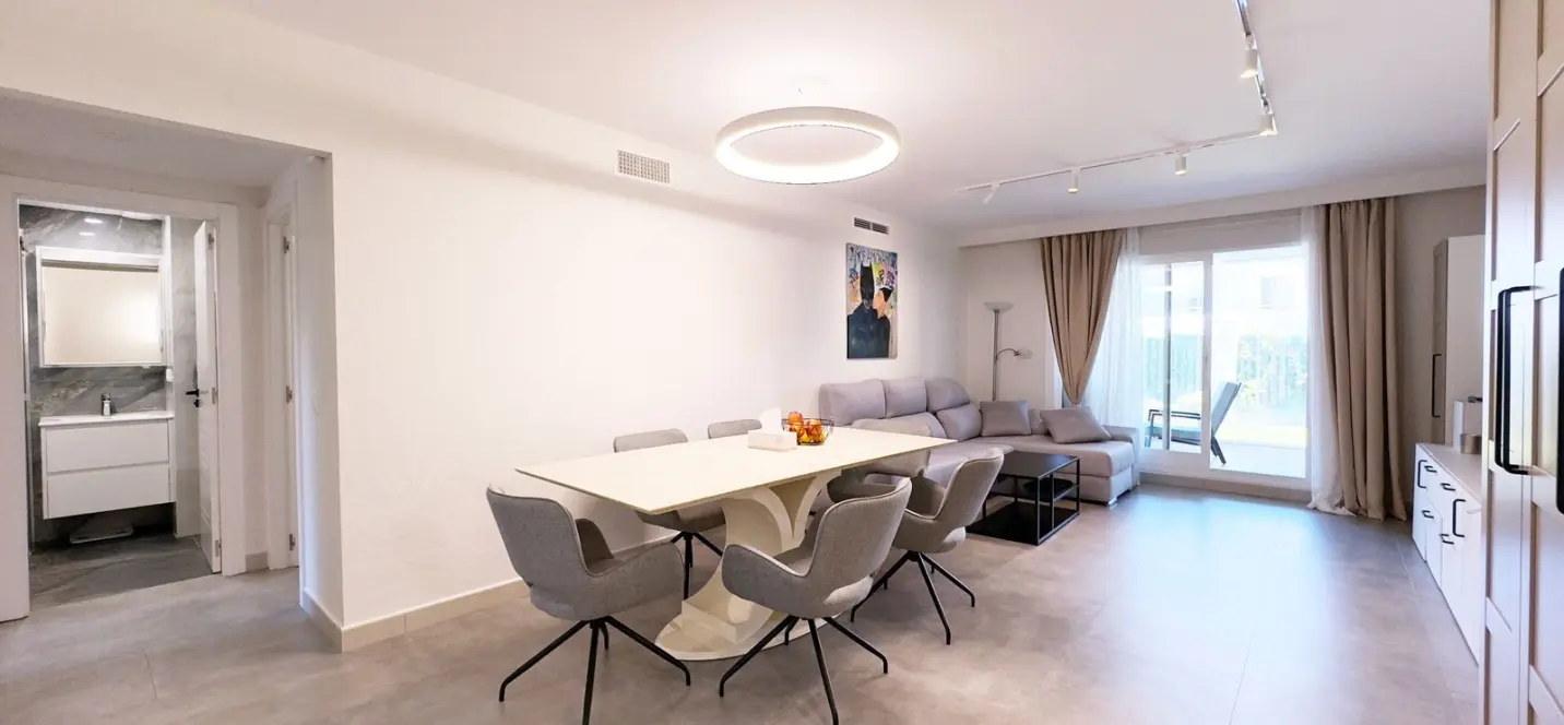 Sale of ground floor apartment in El Paraiso 0