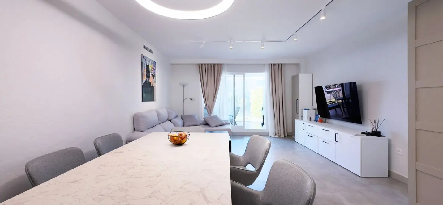 Sale of ground floor apartment in El Paraiso 1