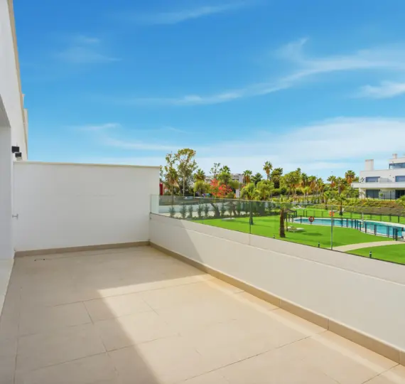 Middle floor apartment R5216872