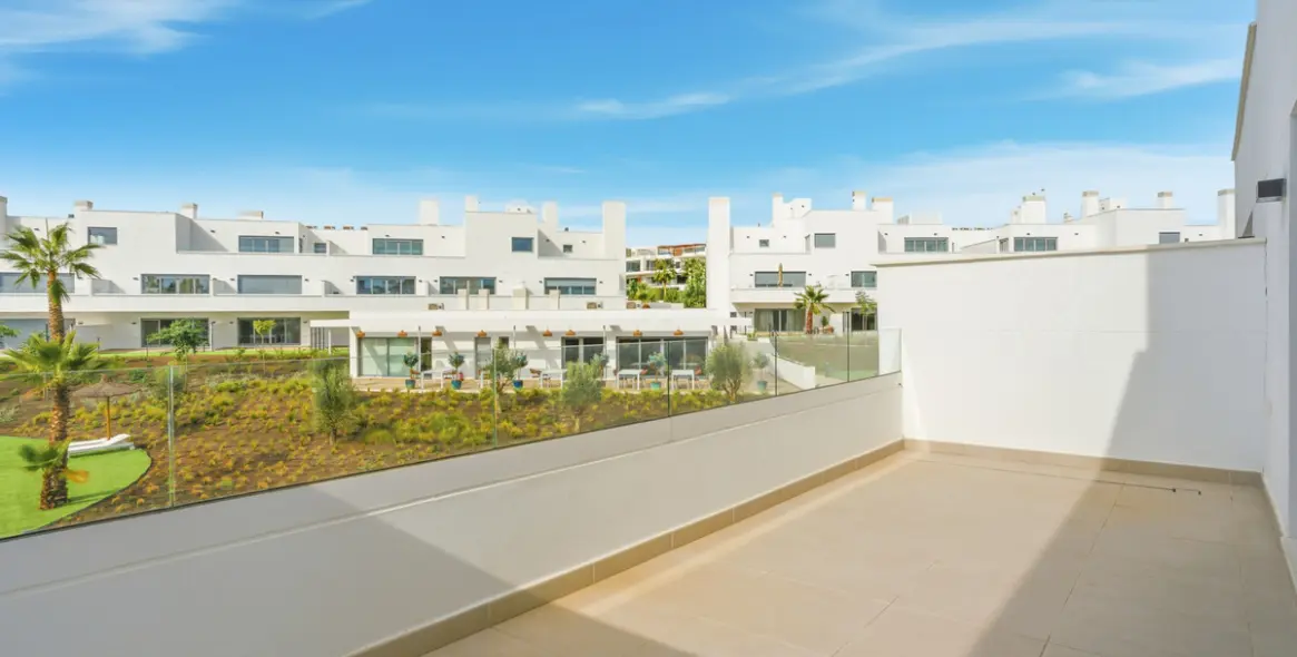 Sale of middle floor apartment in Estepona (district Estepona) 4