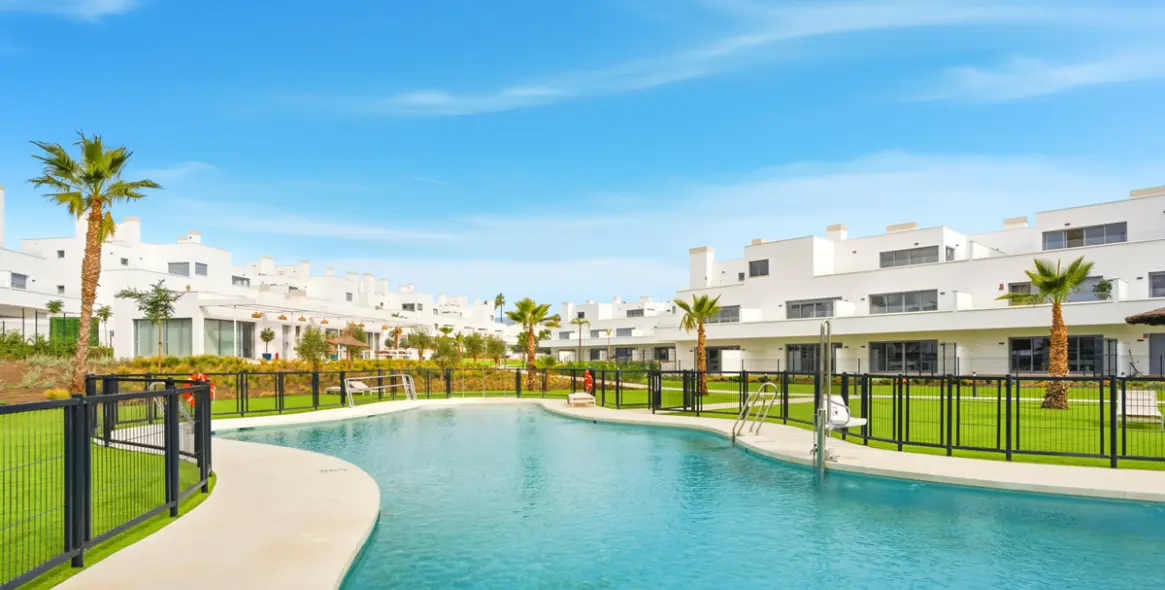 Sale of middle floor apartment in Estepona (district Estepona) 6