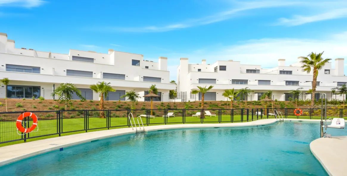 Продажа апартаментов на среднем этаже в Estepona 16