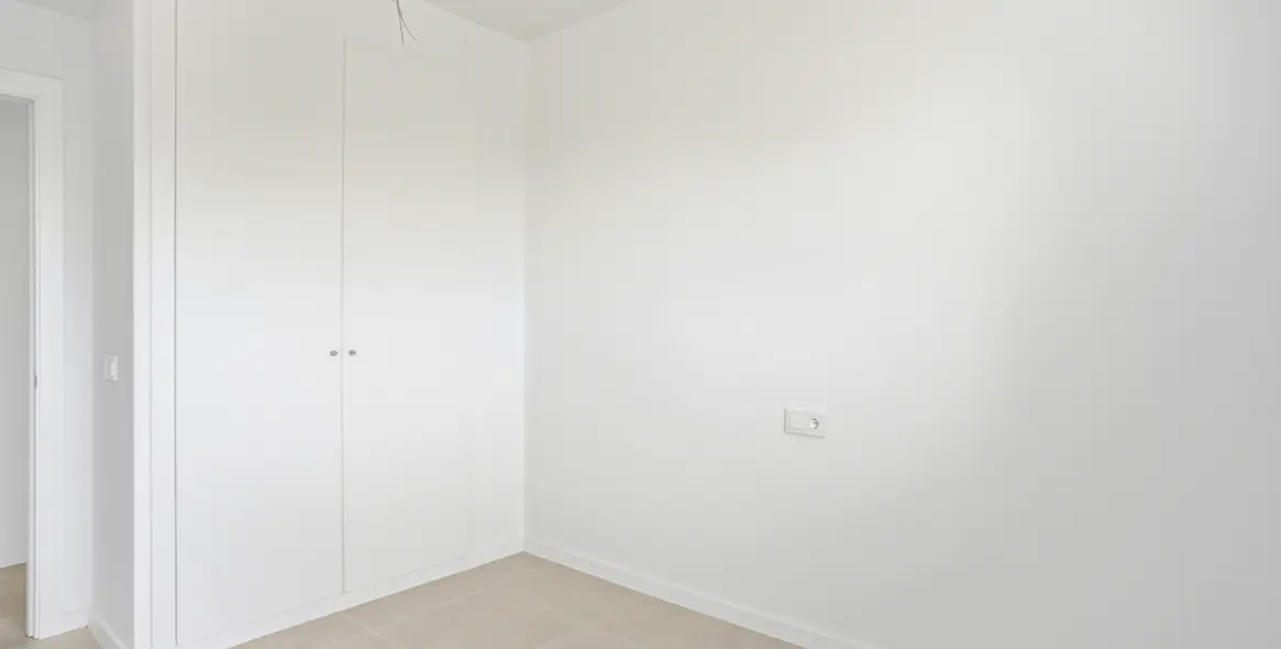 Sale of middle floor apartment in Estepona 29