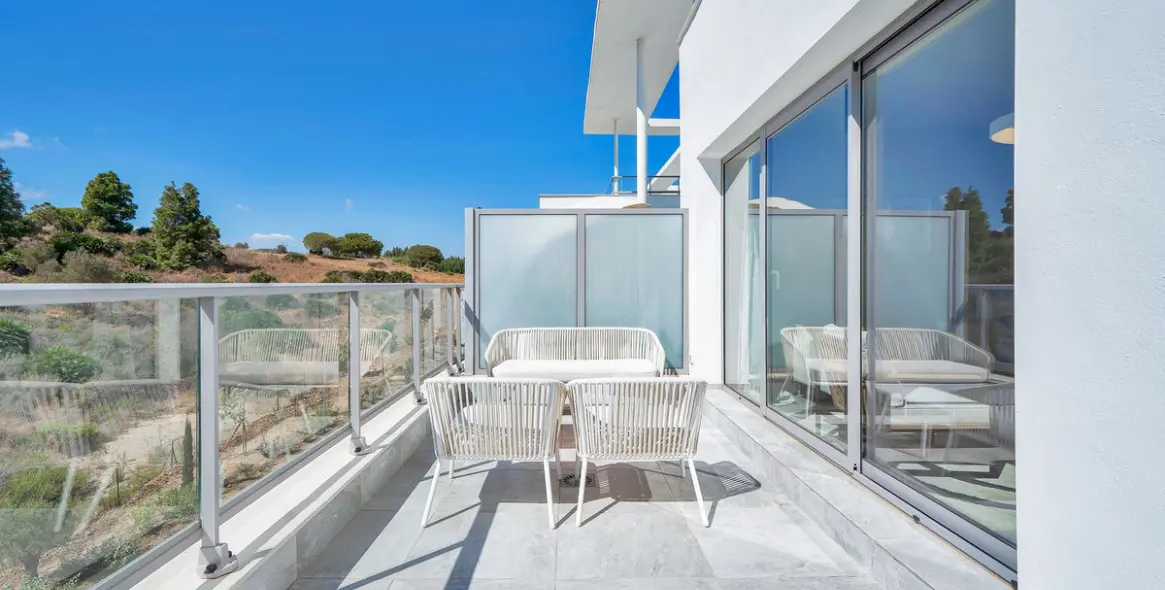 Продажа апартаментов на среднем этаже в El Chaparral 6