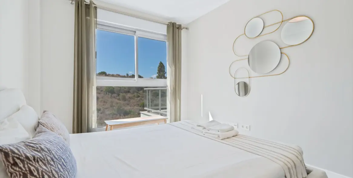 Sale of middle floor apartment in Mijas Costa 21