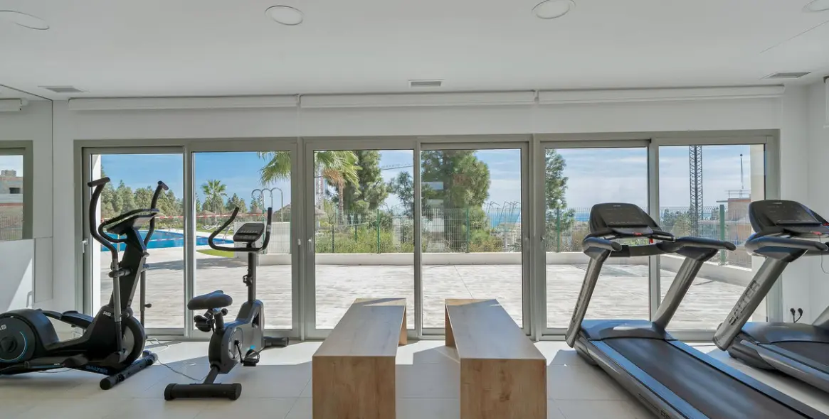 Sale of middle floor apartment in Mijas Costa 42