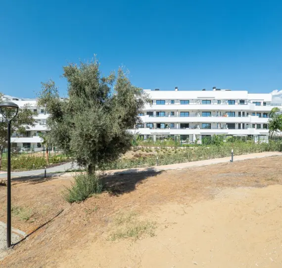 Апартаменты на первом этаже R5191921