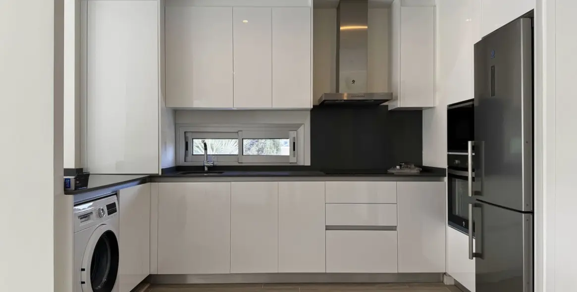 Sale of ground floor apartment in Cancelada 3