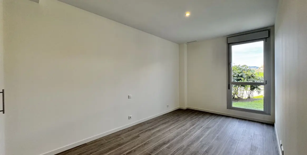 Sale of ground floor apartment in Cancelada 12