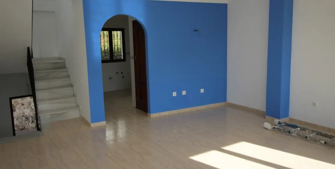 Sale of semi-detached house in Algarrobo 9