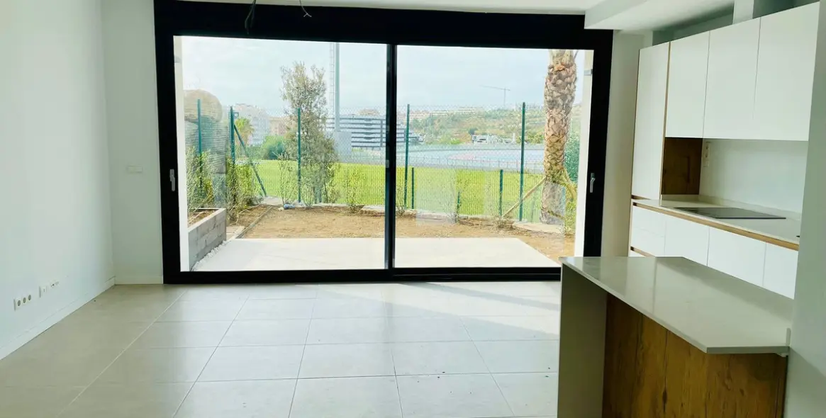 Sale of penthouse in Estepona 3